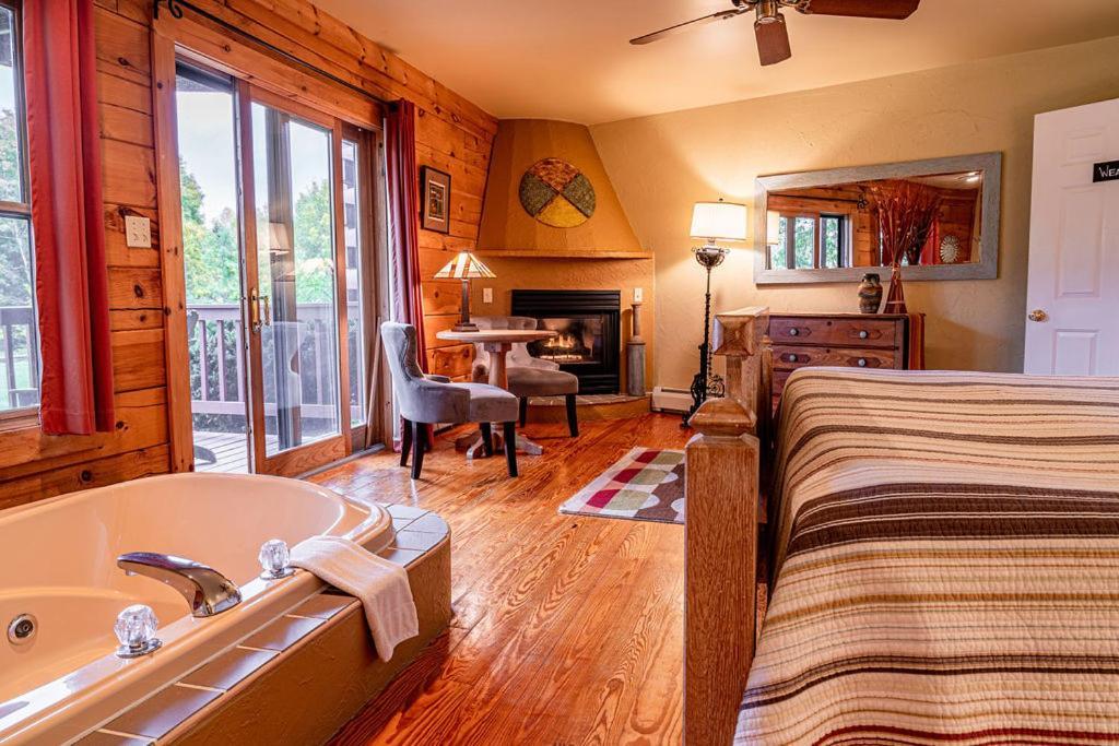 Point Au Roche Lodge Plattsburgh Ngoại thất bức ảnh