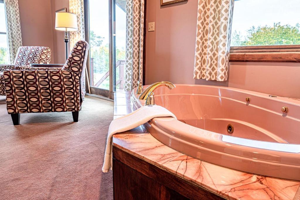 Point Au Roche Lodge Plattsburgh Ngoại thất bức ảnh